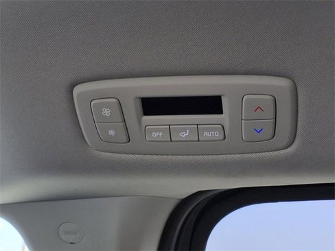 Used 2025 Kia Carnival image 24