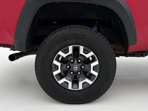 Used 2016 Toyota Tacoma TRD Off-Road w/ Towing Package AWD/4WD image 28