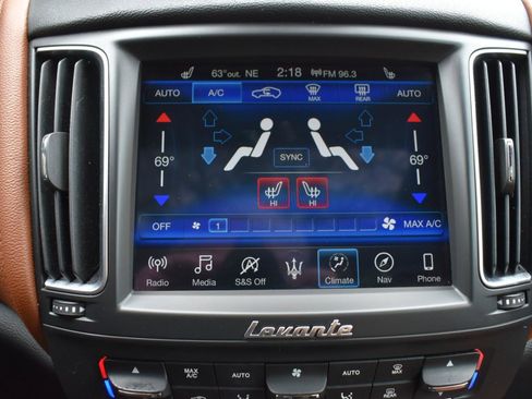 Used 2019 Maserati Levante S image 22