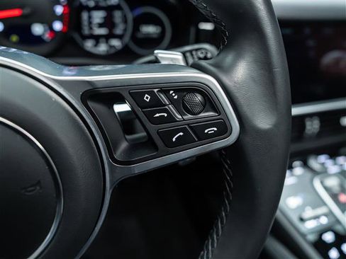 Used 2023 Porsche Cayenne Platinum Edition image 21