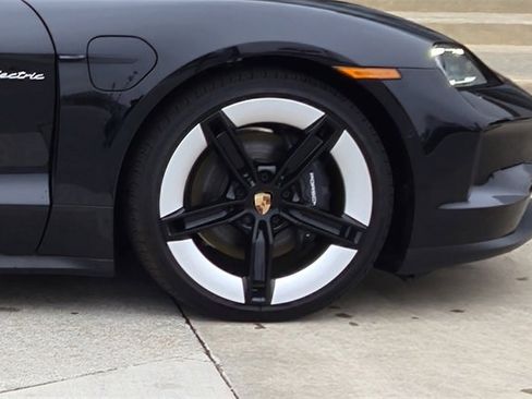 New 2025 Porsche Taycan image 11