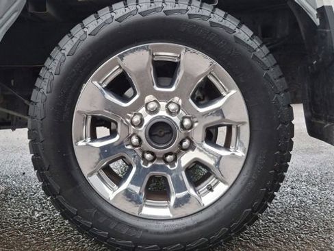 Used 2019 Ford F250 Lariat w/ Chrome Package image 11