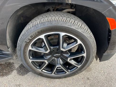 Used 2021 Chevrolet Suburban RST w/ Rear Media and Nav Package image 17