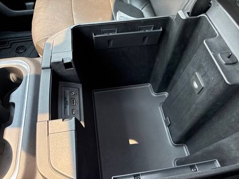 Used 2019 Chevrolet Silverado 1500 LTZ w/ LTZ Premium Package AWD/4WD image 35