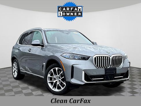Used 2025 BMW X5 xDrive40i w/ Parking Assistance Package AWD/4WD image 3
