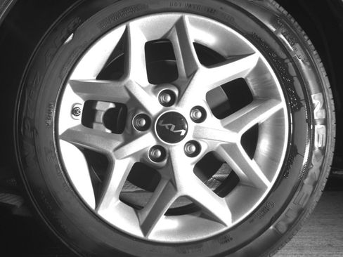 Used 2025 Kia Soul LX w/ LX Technology Package FWD image 15