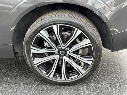 Certified 2023 Volvo XC60 B6 Ultimate w/ Climate Package image 8