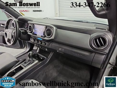 Used 2021 Toyota Tacoma TRD Off-Road w/ Technology Package AWD/4WD image 32
