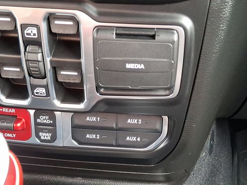 Used 2022 Jeep Wrangler Unlimited Rubicon image 24