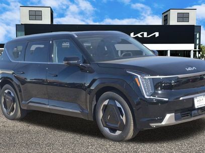 New 2026 Kia EV9 Land