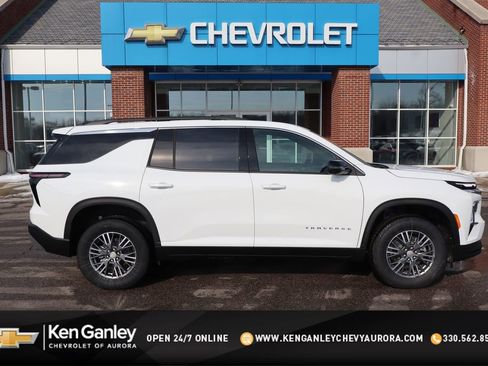 New 2026 Chevrolet Traverse LT w/ Driver Confidence Package image 1