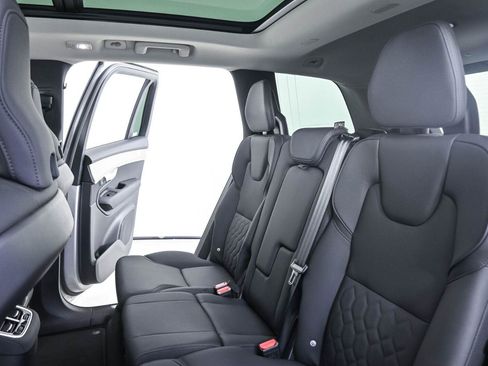 Used 2025 Volvo XC90 B6 Plus AWD/4WD image 20