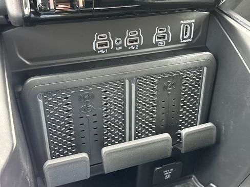 New 2026 RAM 1500 Laramie w/ Night Edition AWD/4WD image 23