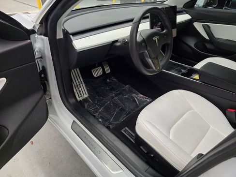 Used 2019 Tesla Model 3 Performance image 18