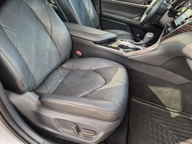 Used 2018 Toyota Camry XLE FWD image 20