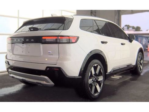 Used 2025 Honda Prologue Elite image 2