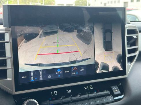 Used 2025 Toyota Tundra Limited image 39