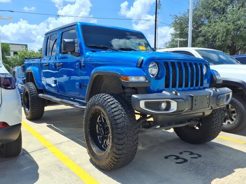 Used 2021 Jeep Gladiator Sport AWD/4WD image 3