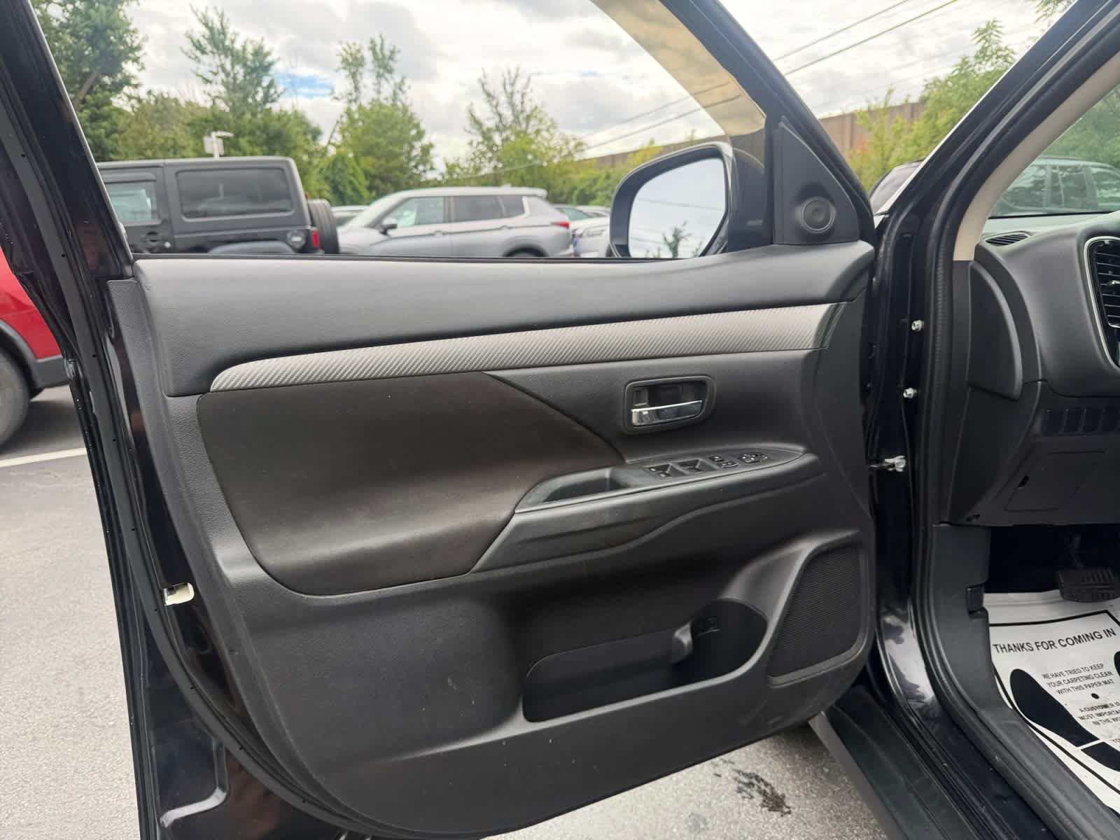 Used 2017 Mitsubishi Outlander ES FWD image 14