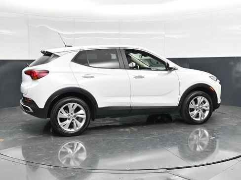 Used 2025 Buick Encore GX Preferred AWD/4WD image 2