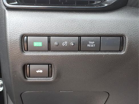 Certified 2025 Nissan Sentra SR w/ SR Premium Package FWD image 24