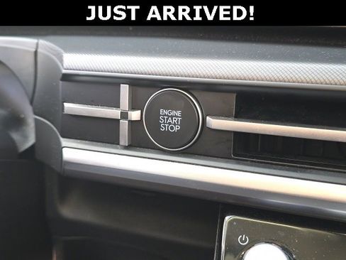 Used 2024 Hyundai Santa Fe XRT image 17