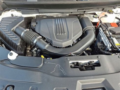 Used 2025 Chevrolet Traverse LT image 28