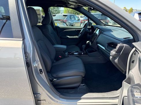 New 2026 Subaru Forester Premium AWD/4WD image 13