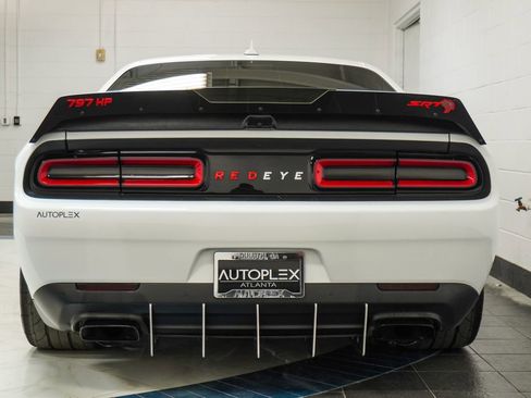 Used 2020 Dodge Challenger SRT Hellcat Redeye image 35