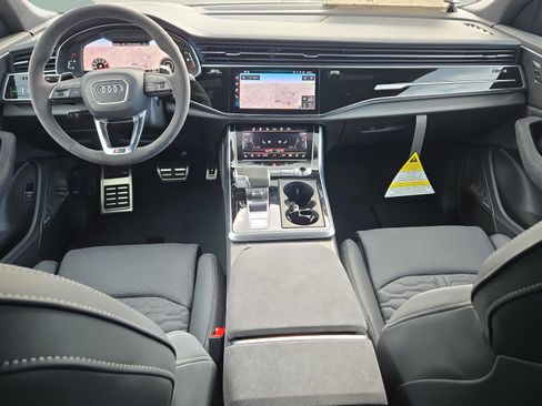 New 2025 Audi RS Q8 performance image 11