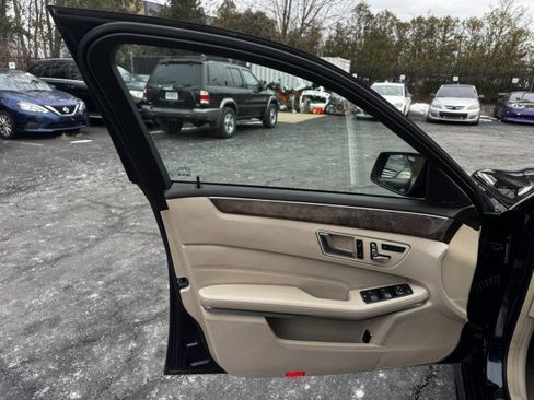 Used 2014 Mercedes-Benz E 350 4MATIC Sedan w/ Premium 1 Package image 18