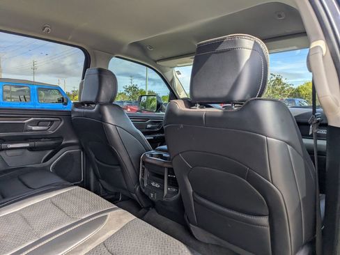 Used 2022 RAM 1500 Laramie image 12