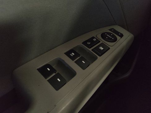 Used 2020 Hyundai Elantra SEL FWD image 27