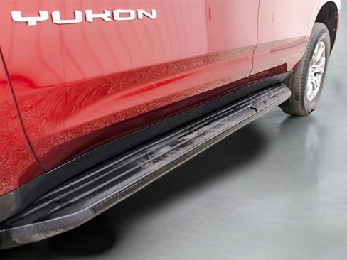 Used 2023 GMC Yukon SLE image 39