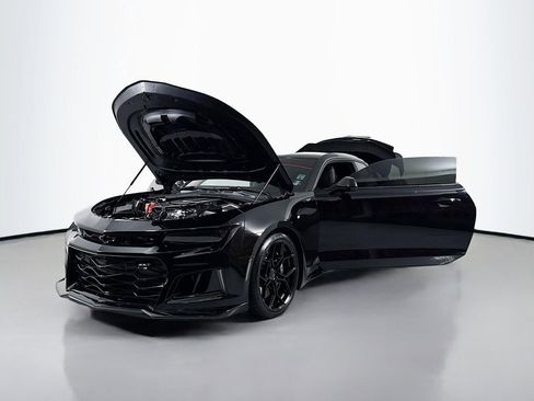 Used 2018 Chevrolet Camaro ZL1 RWD image 32