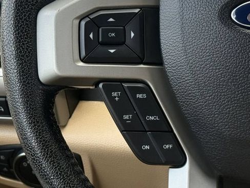 Used 2016 Ford F150 Lariat w/ Equipment Group 502A Luxury AWD/4WD image 12