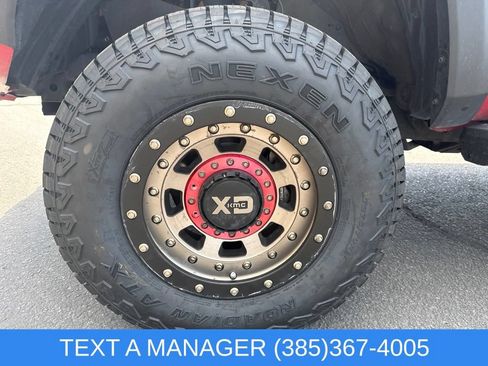 Used 2020 Toyota Tacoma TRD Off-Road w/ Technology Package AWD/4WD image 9