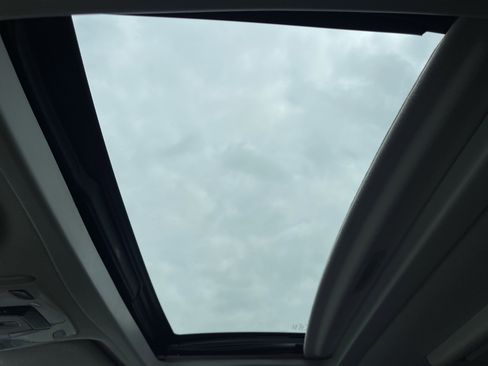 Used 2014 Toyota Sienna SE w/ SE Premium Package w/Entune image 34