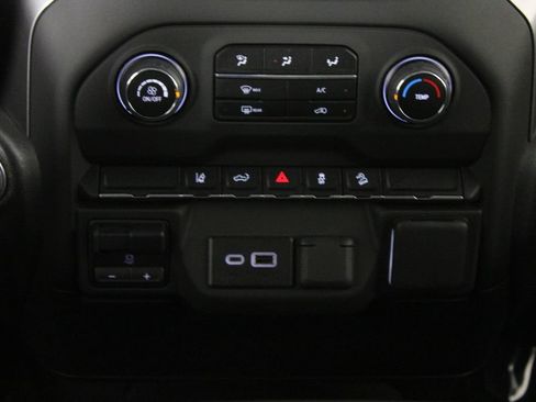Used 2024 Chevrolet Silverado 2500 Custom w/ Custom Convenience Package AWD/4WD image 20