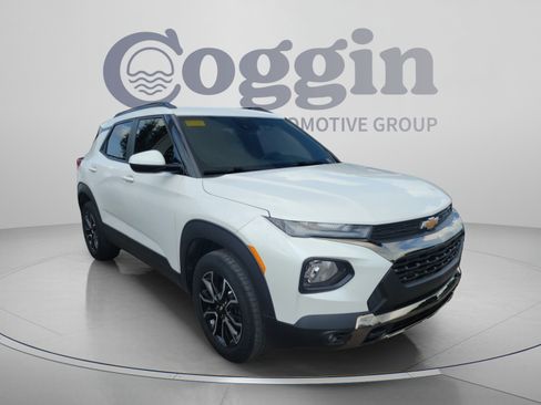 Used 2023 Chevrolet TrailBlazer ACTIV w/ Sun and Liftgate Package AWD/4WD image 5