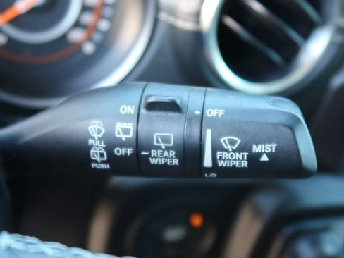 Used 2021 Jeep Wrangler Unlimited Sahara AWD/4WD image 20
