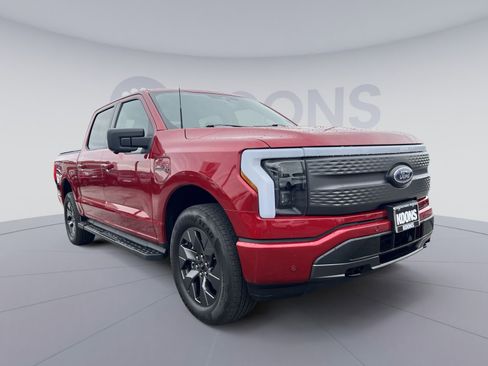Used 2023 Ford F150 Lightning XLT w/ Equipment Group 312A High AWD/4WD image 18
