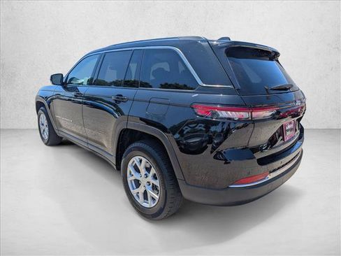 Used 2023 Jeep Grand Cherokee Limited RWD image 8