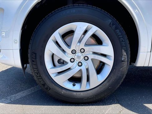 Certified 2025 Land Rover Discovery Sport S AWD/4WD image 10