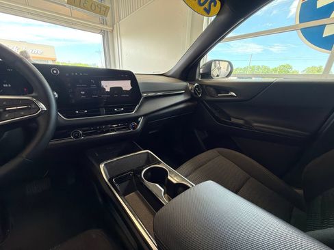 Used 2025 Chevrolet Equinox LT AWD/4WD image 20