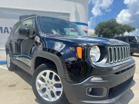 Used 2017 Jeep Renegade Latitude FWD image 29