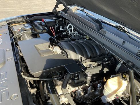 Used 2019 GMC Yukon XL SLT image 41