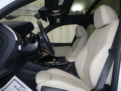 Used 2024 BMW X3 xDrive30i w/ Convenience Package w/ZPA image 22