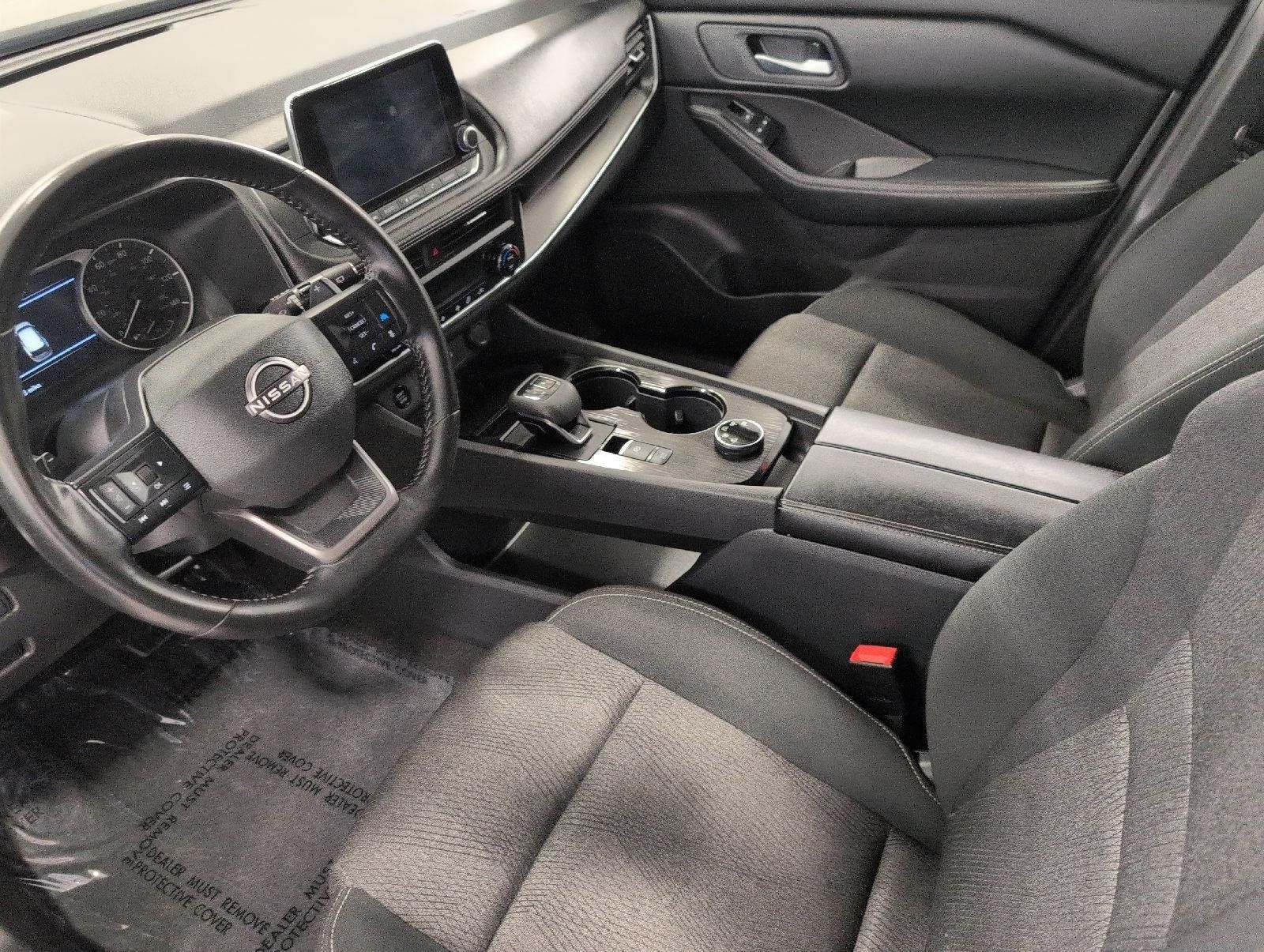 Used 2025 Nissan Rogue SV AWD/4WD image 9