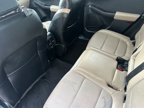 Used 2020 Ford Escape Titanium AWD/4WD image 4